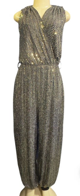 Enterizo negro y dorado