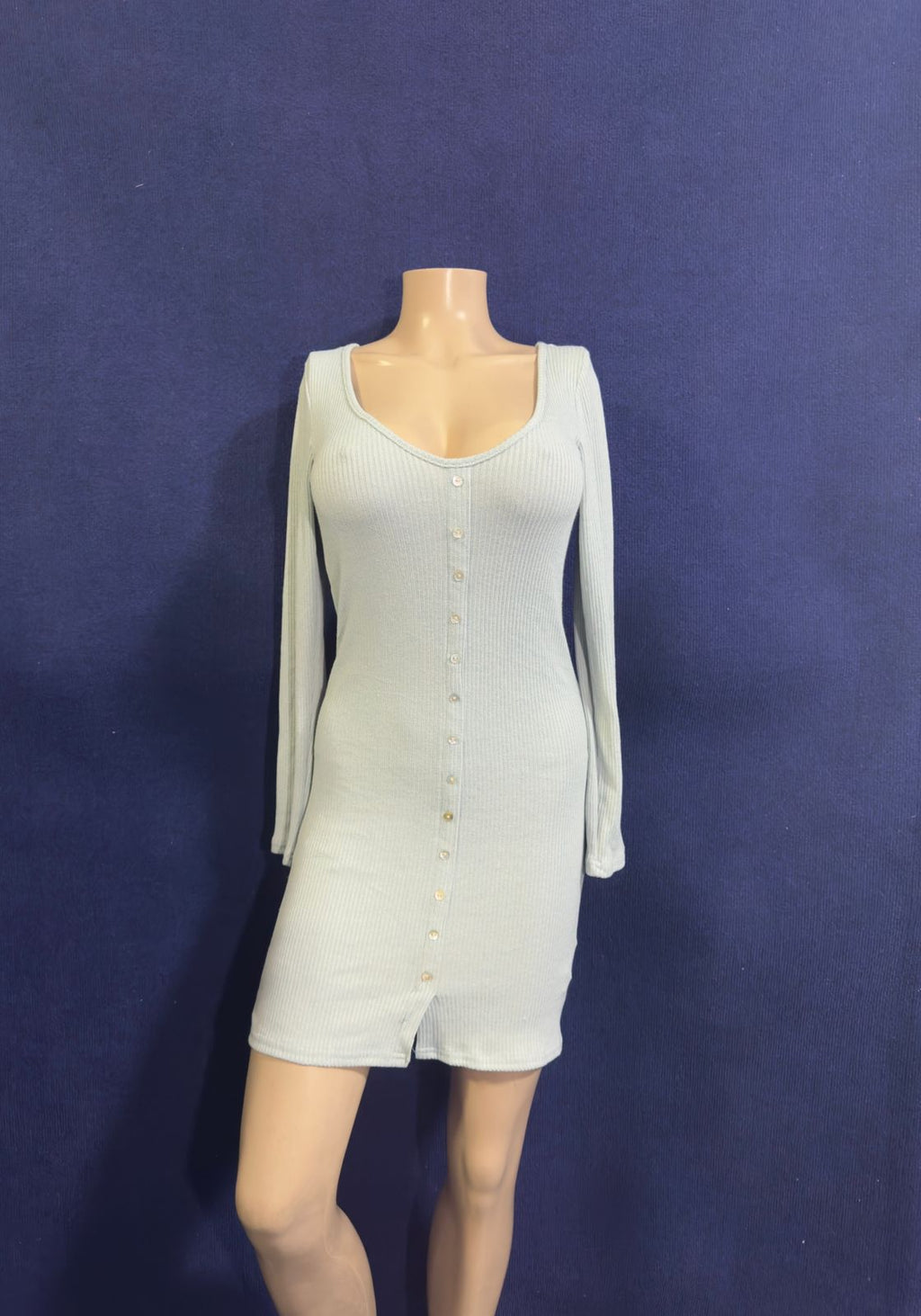 Vestido stretch con manga larga